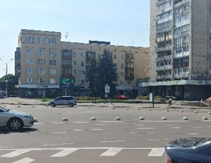 Видеоборд A в Житомире, 2.3x3.14  Перемоги вул., 1 (розширення 480х336) - 656278 фото 1
