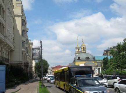 Ситилайт B в Киеве, 1.2x1.8  Поштова пл.,  3 (ст.метро "Поштова площа") № 1 (в напр. Хрещатика) фото 1