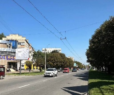 Скроллер B в Черновцах, 2.3x3.14  Сергія Скальда (Комарова) вул., 10 - 663723 фото 1