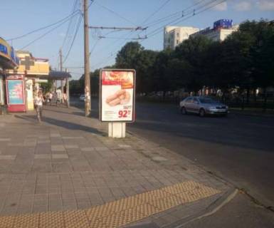 Ситилайт B в Полтаве, 1.2x1.8  вул. Соборності (Жовтнева)., 64 (№2) фото 1