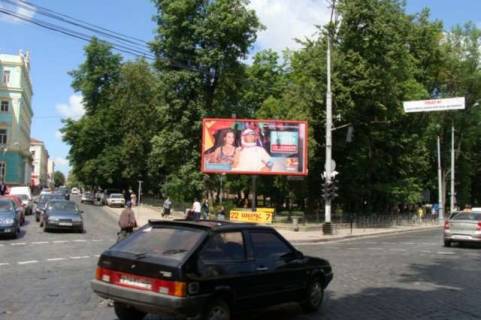 Призма B в Черновцах, 3x6  Головна вул. - Кафедральна вул. (призма) - 271323 фото 1