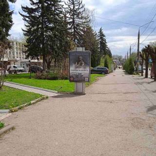 Бэклайт B в Черновцах, 1.2x1.8  Головна вул., 139 - Боярка Олексія вул. фото 1