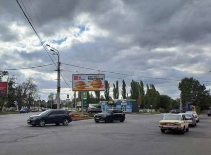 Билборд B в Полтаве, 3x6  Незалежності Пл. - Театральна Вул. фото 1