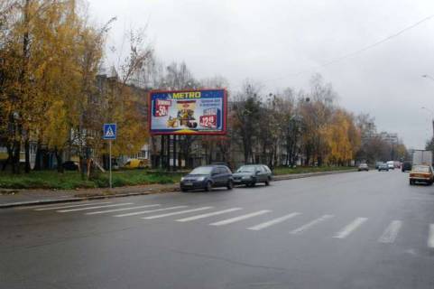 Билборд B в Васильевке, 3x6  Святослава Ріхтера вул. (1 Травня вул.) - Льва Толстого вул. фото 1
