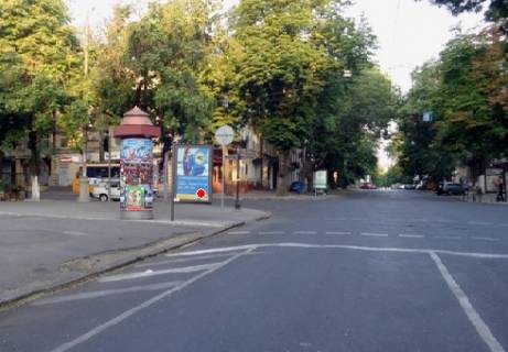 Ситилайт A в Одессе, 1.2x1.8  Святослава Караванського вул. (Жуковського)., 25 - Європейська вул. (Катерининська) фото 1