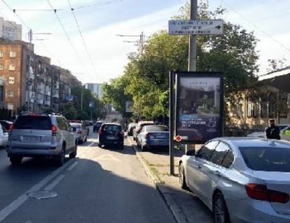 Ситилайт A в Киеве, 1.86x1.27  Жилянська вул., 68 фото 1