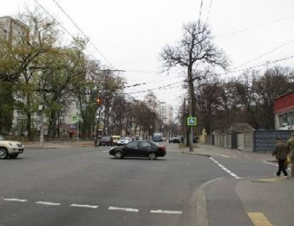 Призма A в Чернигове, 3x6  Шевченка вул., 32 - Оборонців Чернігова (Молодчого) вул. - 481756 фото 1
