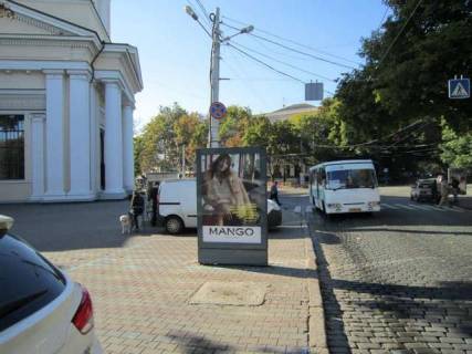 Бэклайт B в Одессе, 1.2x1.8  Соборна пл. - Кіри Муратової вул. (Льва Толстого) фото 1