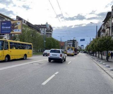 Призма B в Ивано-Франковске, 3x6  Незалежності вул., 36 - 271420 фото 1