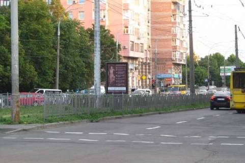 Бэклайт A в Киеве, 1.2x1.8  Народного ополчення вул., 2, розподілювач фото 1