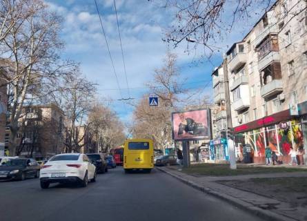 Скроллер A в Одессе Шевченка просп., 23 - Шампанський пров. - 480115 фото 1