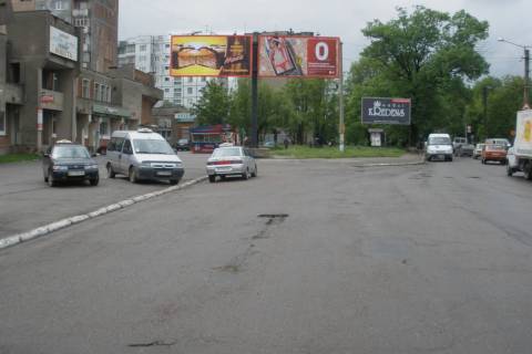 Билборд B в Васильевке, 3x6  Вовчинецька вул., 174 (ліва) фото 1
