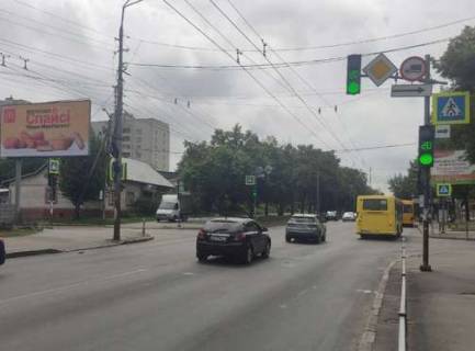 Білборд, Бігборд (Борд)  B у Чернігові, 3x6  Миру просп., 121 - Мартина Небаби вул. Фото 1