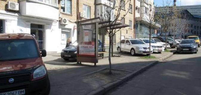 Нестандарт B в Киеве, 1.2x1.8  Мечникова вул., 11   зуп. «Кловський узвіз», ресторан «Шоти» (2) фото 1