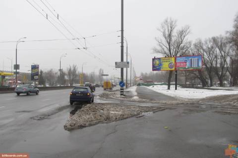 Билборд A в Киеве, Нестандарт  Грушевського Михайла вул., 30/1 (Маріїнський парк, Міністерство оборони України), в напрямку метро Арсенальна фото 1