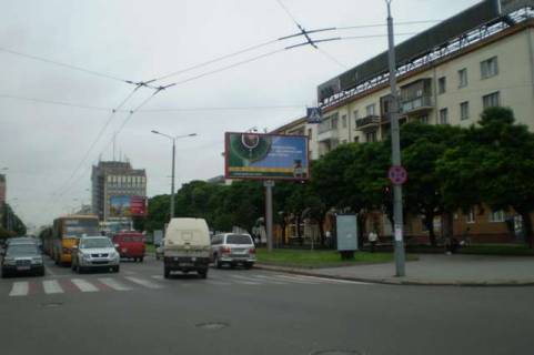 Призма A в Ивано-Франковске, 3x6  Незалежності вул. - Івана Франка вул. - 111889 фото 1