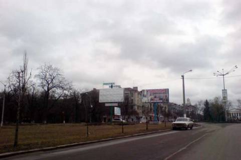 Билборд B в Краматорске Машинобудівників бульв. - Миру просп. фото 1