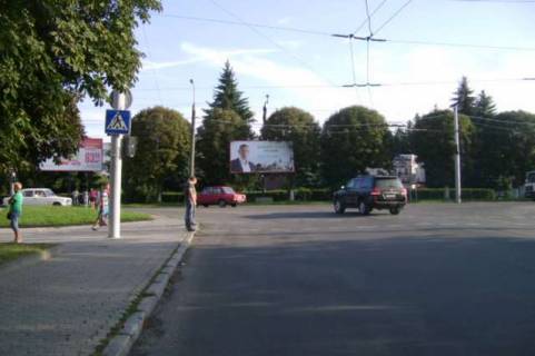 Билборд A в Луцке, 3x6  Рівненьська вул. - Відродження просп. (права) фото 1