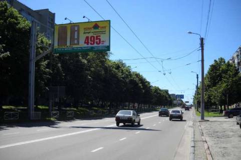 Билборд B в Львове, 3х6  Володимира Великого вул., 61 (від ЦУМа) фото 1