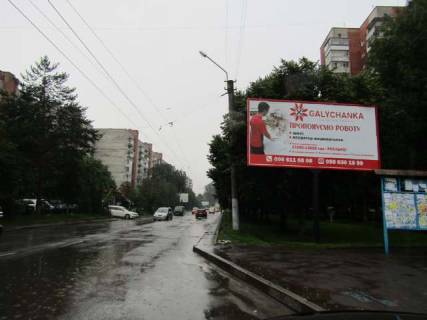 Призма A в Львове, 3x6  Гетьмана Мазепи вул., 13 (призма) - 68150 фото 1