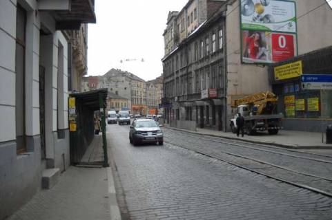 Билборд A в Львове, 3х6  Городоцька вул., 12 (фасад, нижній) фото 1
