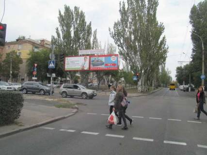 Призма A в Николаеве Центральний просп. (Леніна просп.) - Бузника вул., (призма) (ліва) - 128331 фото 1
