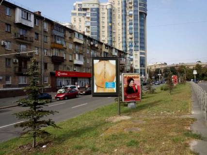 Scrolller, Scroll A in Kyiv, 1.2x1.8  Алмазова Генерала вул. (Кутузова вул.), 1 на розділювальній смузі (у напрямку Михайла Омеляновича-Павленка вул. (Суворова).) - 166297 Photo 1