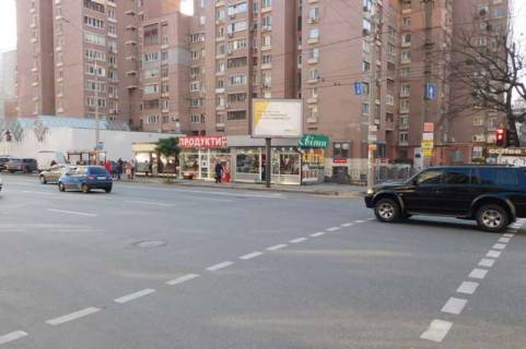 Скроллер A в Киеве, 2.3x3.14  Антоновича вул. (Горького вул.), 102 - 166313 фото 1