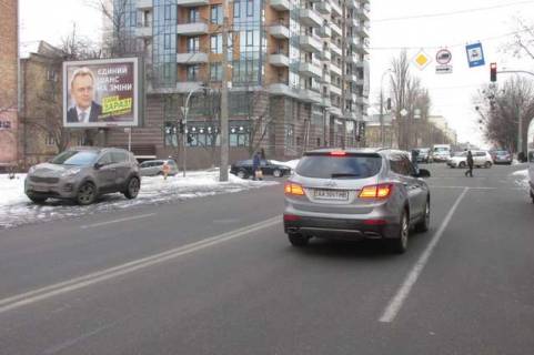Ситилайт B в Киеве, 1,2х1,8  вул. Джона Маккейна (Івана Кудрі) ., 28/25 фото 1