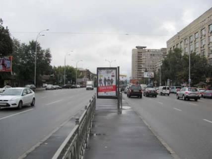 Скроллер A в Киеве, 1.2x1.8  Лесі Українки бульв., 34 (ресторан "Якіторія") (асф.розподільник); №5 (у напрямку Печерського мосту) - 166903 фото 1