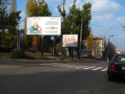 Сiтiлайт B у Києві, 1,2х1,8  Карела Чапека вул. (Фучика Юліуса)., 10, навпроти Фото 1