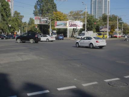 Призма B в Одессе, 3x6  Канатна вул. - Лесі Українки просп. (Гагаріна просп.). - Сегедська вул. (ліва) - 167621 фото 1