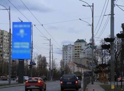Видеоборд A в Киеве, 8x4  Деміївська пл. (Московська пл.) - просп. Голосіївський (40-річчя Жовтня), 42 (розширення 384х768) (у напрямку Голосіївської площі) - 660990 фото 1