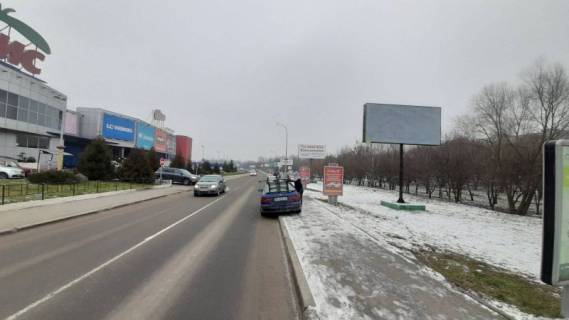 Билборд A в Хмельницком, 3 х 6  вул. Камянецька (навпроти бокового входу ТРЦ "Оазис") фото 1