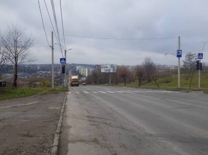 Билборд A в Черновцах вул. Південно-Кільцева - Воробкевича, верхній фото 1