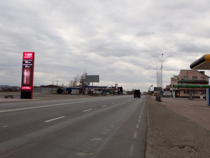 Billboard B in Mamaivtsi Центр с. Мамаївці, вул. Шевченка, 1, 2 км від Буковина Молл, на Франківськ Photo 1