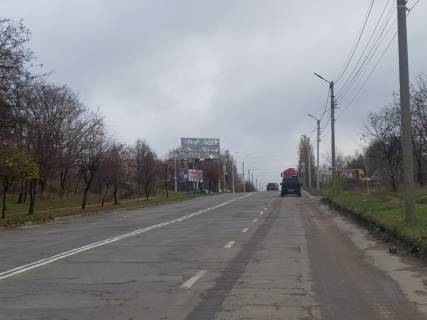 Билборд B в Черновцах вул. Південно-Кільцева - Воробкевича, верхній фото 1