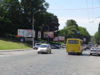 Billboard B in Chernivtsi st. Vokzal'na, navproti zaliznicnogo vokzalu Photo 1