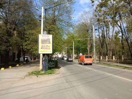 Ситилайт B в Черновцах вул. Садова, 8-12, перехрестя з вул. Братів Руснаків та Першотравневою фото 1