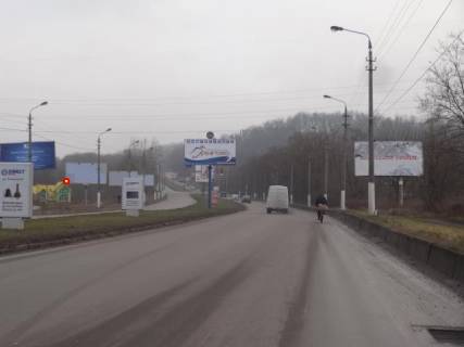 Билборд B в Черновцах вул. Ізмайлівська на спуску нижній до Калинівського ринку фото 1