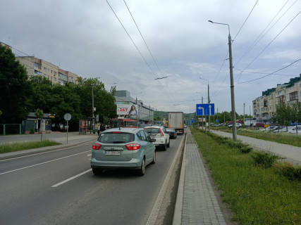 Білборд, Бігборд (Борд)  B у Чернівцях Транспортна розвязка  Хотинська, 47-Калинівська, АТБ, аптека, пошта, автосалон, заправка, зупинки Фото 1