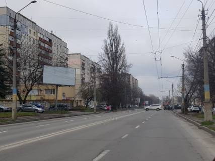 Билборд B в Черновцах вул. Головна, 222 фото 1