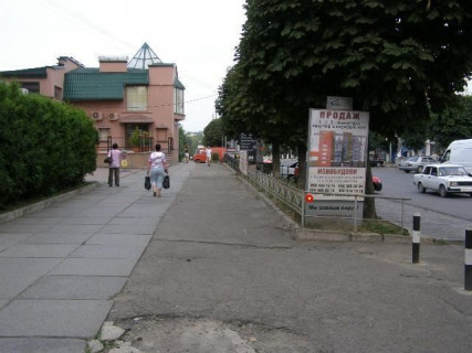 Сiтiлайт A у Чернівцях вул. Сергія Скальда (Комарова), 11 Фото 1