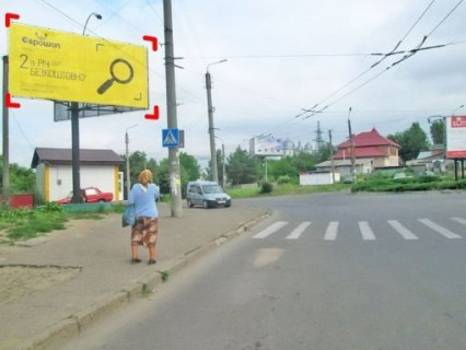 Билборд B в Черновцах Вул. Героїв Майдану (Червоноармійська)-Південно-кільцева, на кільці фото 1