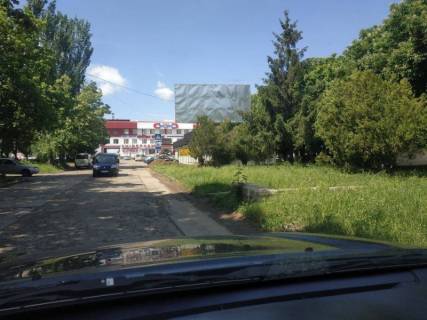 Билборд A в Первомайске Двусторонний бигборд 3*6. Установлен в Первомайске, рядом с Домом офицеров. 15А движение в сторону церкви; 15Б движение в сторону ТЦ Магнит. фото 1