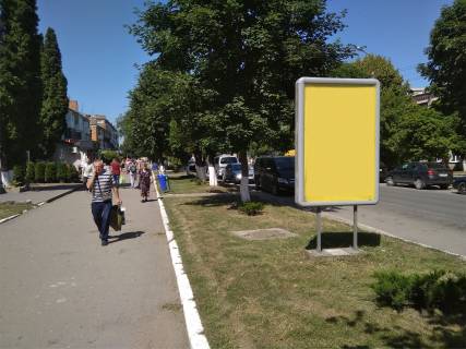 Сiтiлайт B у Волочиськ, 1,14х1,72м.  вул. Незалежності, 23 Фото 1