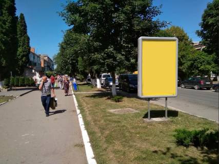 Ситилайт B в Волочиськ, Хмельницька обл. (Волочиськ, Хмельницька обл.), 1,2х1,8м.  вул. Незалежності, 19 фото 1