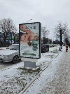 Ситилайт A в Волочиске, 1,14х1,72м.  вул. Незалежності, 17 фото 1