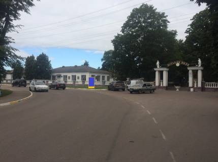 Ситилайт B в Радомышле музична школа,ц.парк, стадіон, базар.  в центр Б фото 1