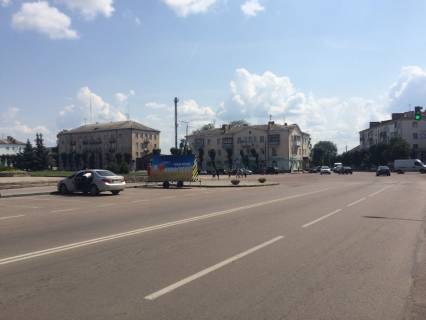 Білборд, Бігборд (Борд)  B у Овруч вулиця Тараса Шевченка, Шевченко 42, АТБ центр міста Фото 1